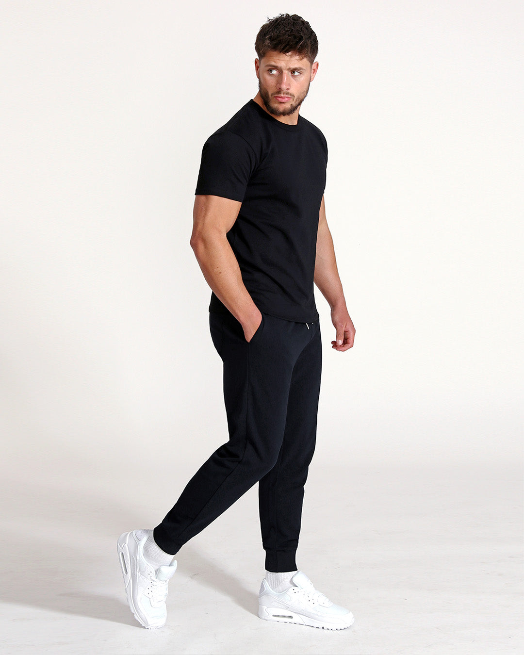 heavyweight-premium-muscle-fit-black-tshirt-main-model